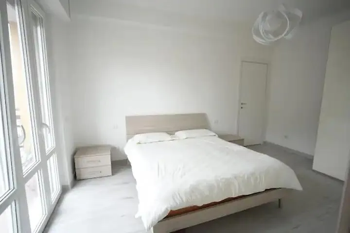 Hotel Clapahouse Stanza Privata Limbiate Pensjonat